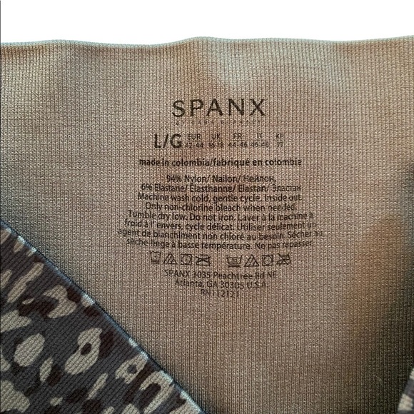 SPANX Look at me Now Seamless Animal Print Leggings - Picture 2 of 2